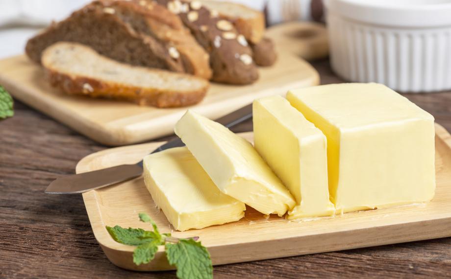 BURRO, OLIO DI OLIVA O MARGARINA: COSA SCEGLIERE E PERCHÈ?